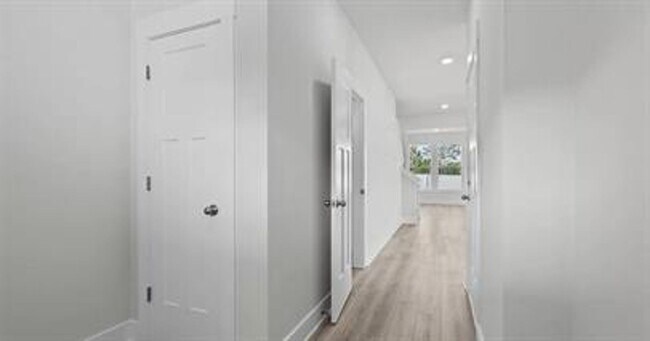 Building Photo - 100 Marston Ln
