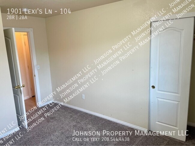 Building Photo - 1901 Lexi's Ln