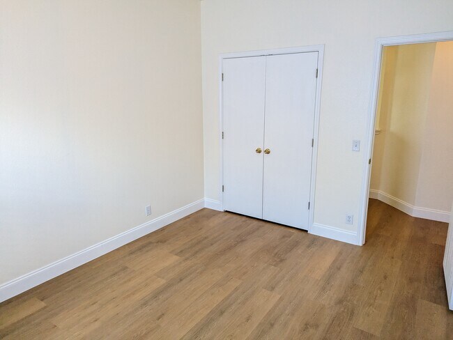 Bedroom 2 - 4717 Lake Champlain Ln