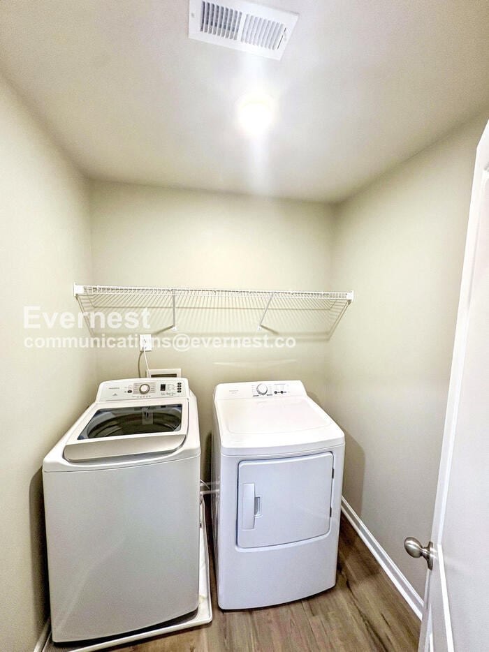 Building Photo - 130 Mandy Ln