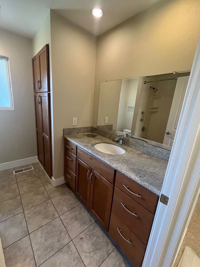 Building Photo - Renovated Two Bedroom Home in Rincon Valley