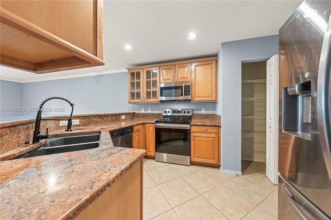 Building Photo - 5905 Abbey Rd