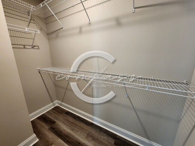 Building Photo - 6406 Olmadison Pl