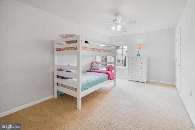 Building Photo - 115 Richard Dr SE