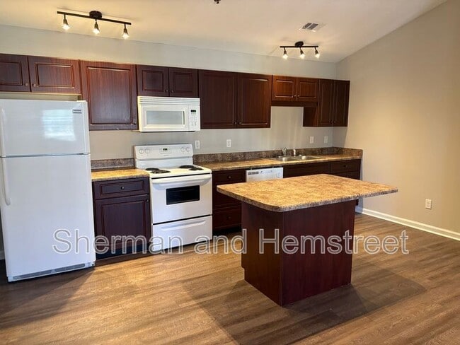 Building Photo - 3600 London Ct SW