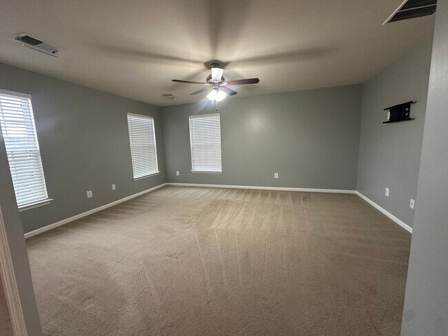 Building Photo - 223 Morlyn Dr