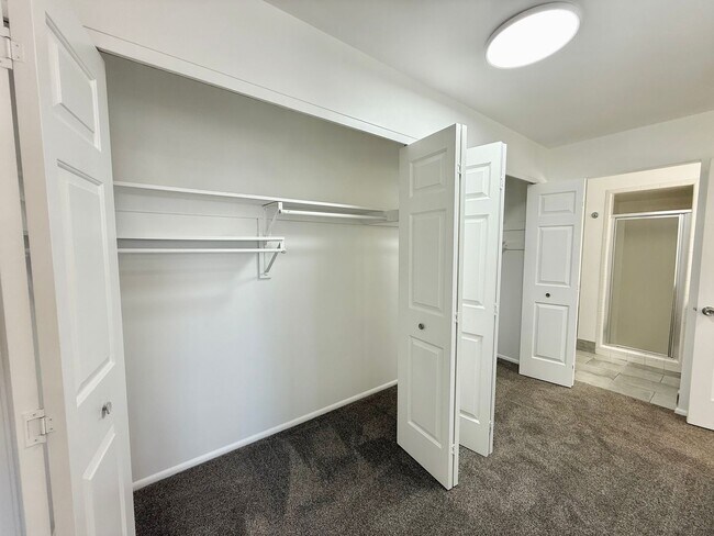 Building Photo - 3 Bedroom Home in Holladay Available August 1st