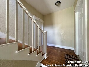 Building Photo - 1535 W Woodlawn Ave