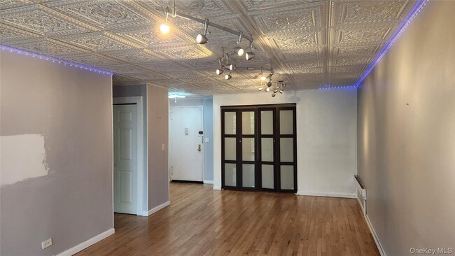 Building Photo - 152-18 Union Tpke