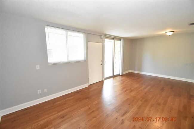 Building Photo - 1301 S Howard Ave