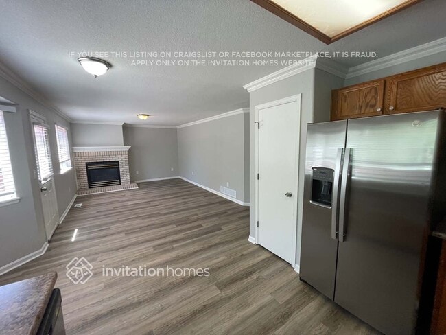 Building Photo - 4892 N Silverlace Dr