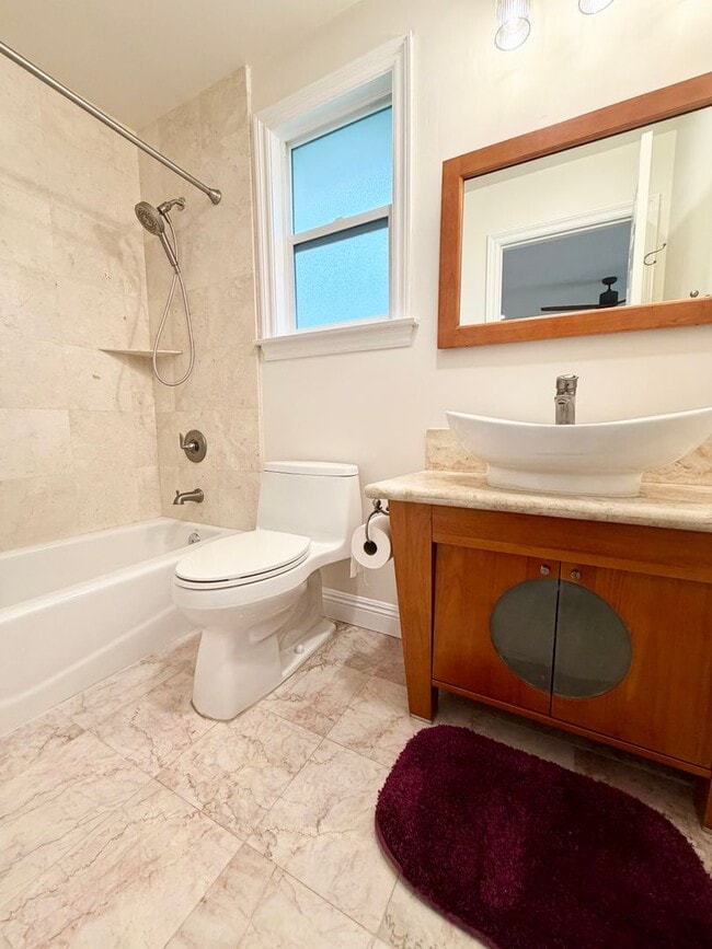 Building Photo - Furnished Studio, San Marino, separate back house