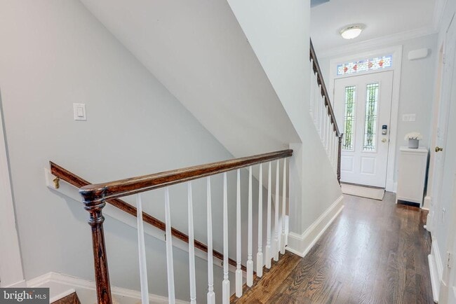 Building Photo - 1408 Foxhall Rd NW