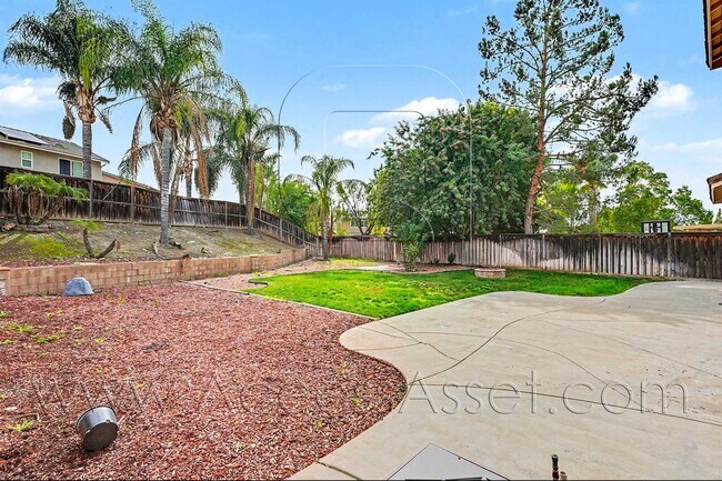 Building Photo - Inviting 4-Bed, 3-Bath Home In Sunny Winchester!