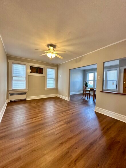 Building Photo - 167 N 15th St