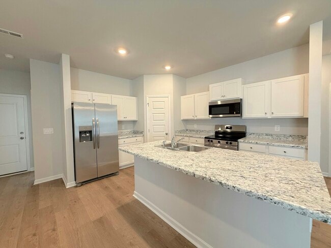 Building Photo - 155 Challenger Way