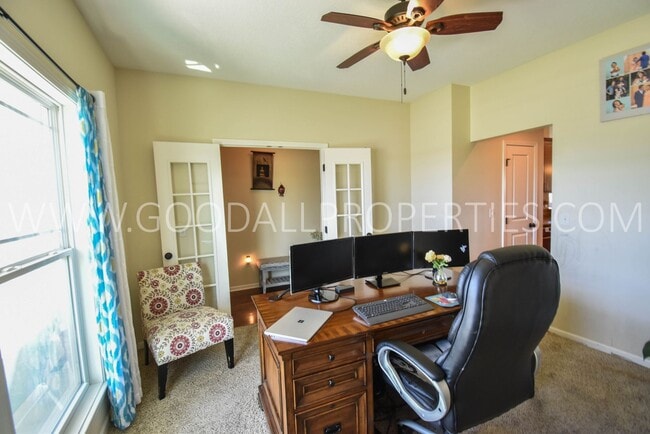Building Photo - 5 Bedroom Home with Fenced Yard, and 3 Car Garage in Waukee