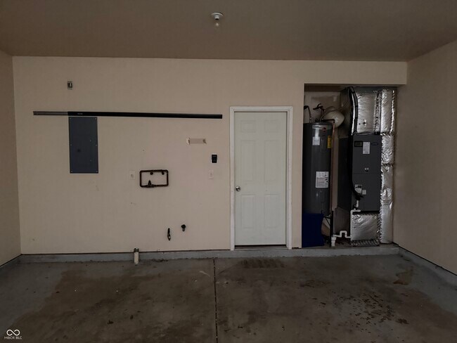 Building Photo - 2424 Boyer Ln