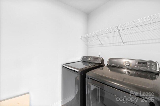 Building Photo - 7067 Waterwheel St SW