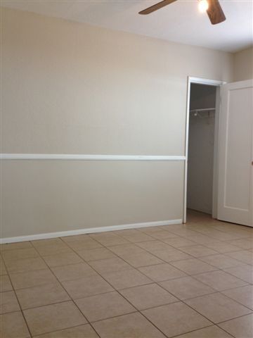 Building Photo - 2538 La Siesta Dr