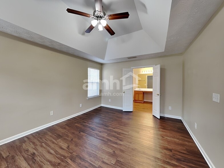 Building Photo - 1633 Sparrow Wood Ln SW