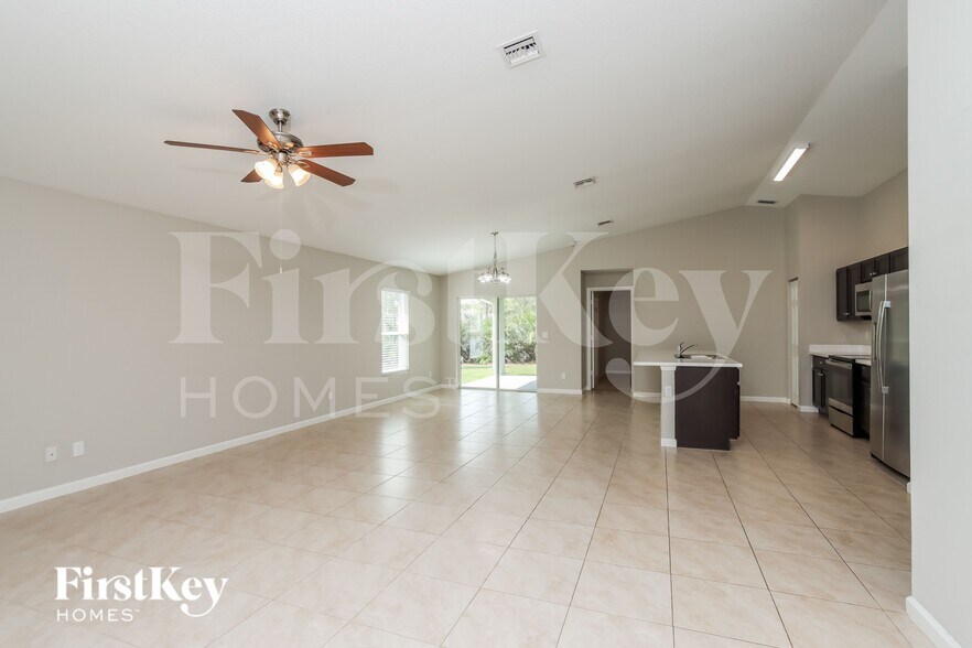 Building Photo - 1643 Talavera St SE