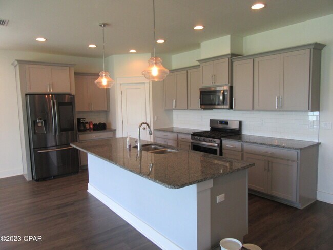 Building Photo - 404 Warren Bayou Ln.