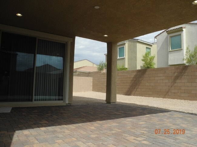Building Photo - 1051 Whitworth Ave