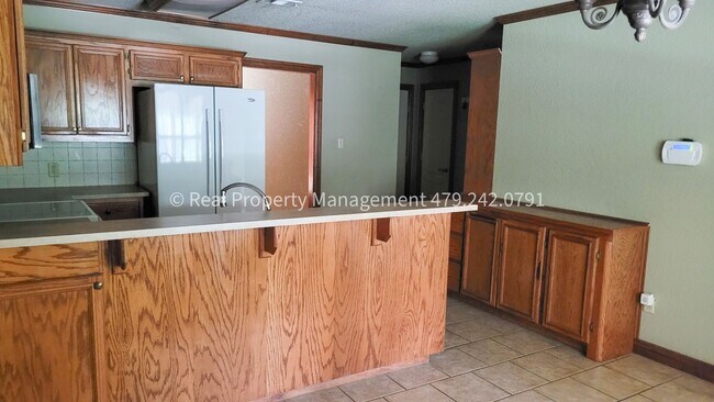 Building Photo - COMING IN JULY! Beautiful 3 bed/2 bath Hom...