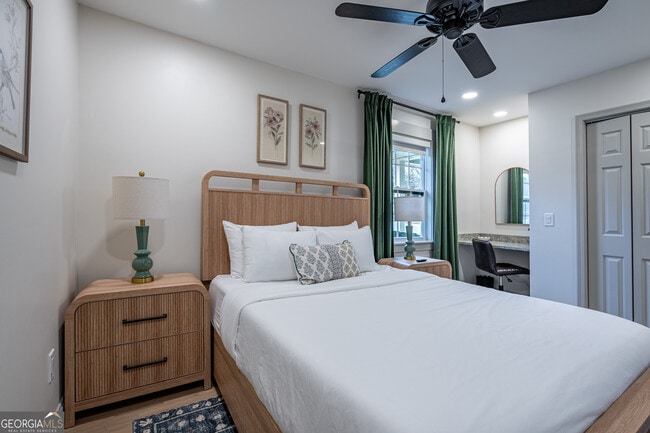 Building Photo - 26 Jennifer Ln