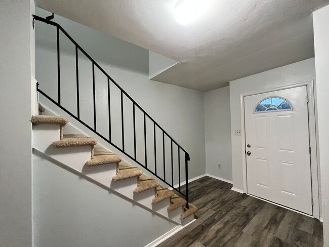 Building Photo - Three-bedroom, two-and-a-half bathrooms in...