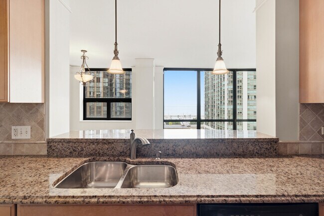 Building Photo - 201 N Westshore Dr
