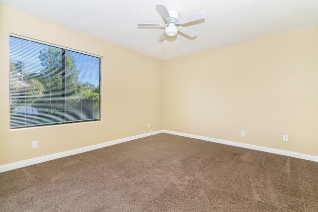 Building Photo - 5525 Shasta Ln