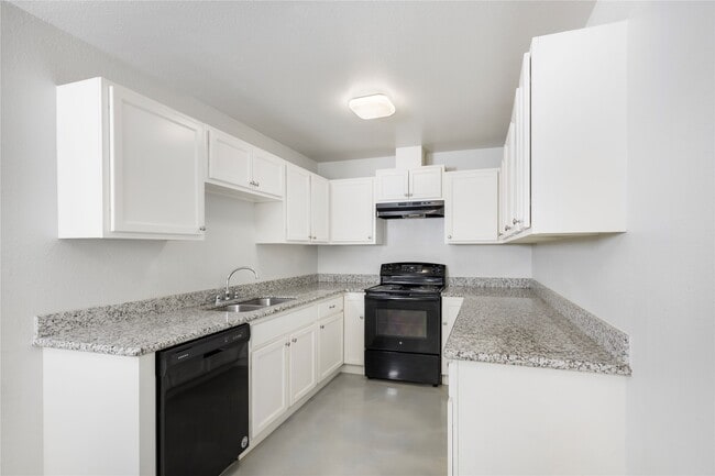 Building Photo - 634 Luke St