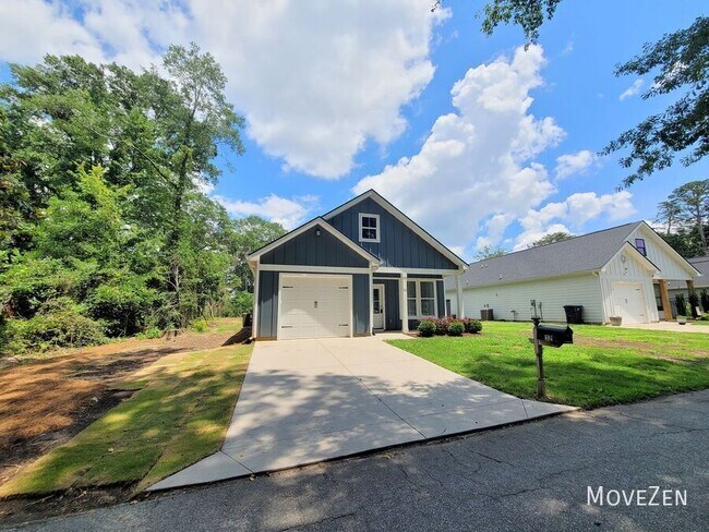 Building Photo - 32 Shamrock Ln