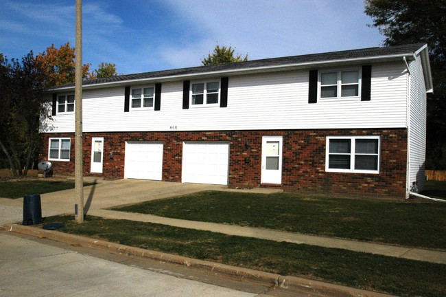 Building Photo - Arcadia Drive Apartments