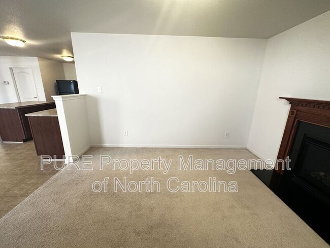 Building Photo - 723 Skywatch Ln