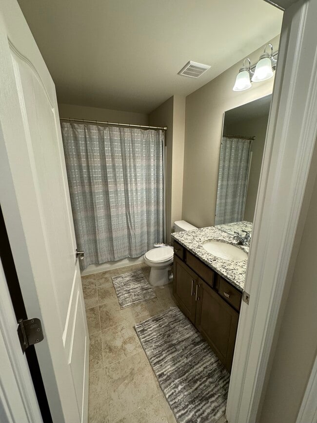 Building Photo - 50044 Norfolk Ct