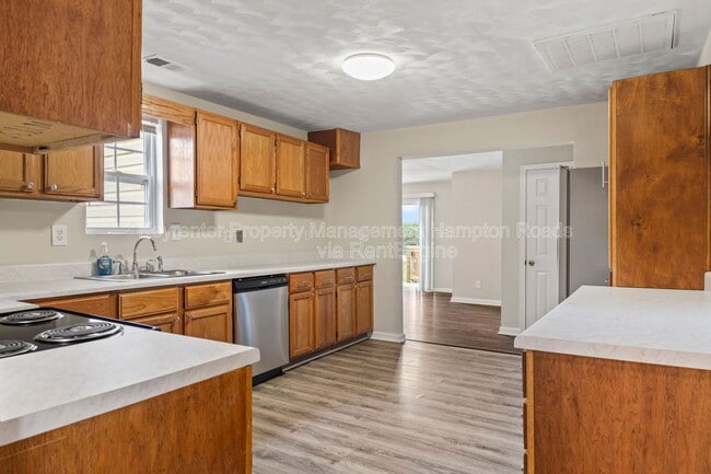Building Photo - 3645 Landstown Rd