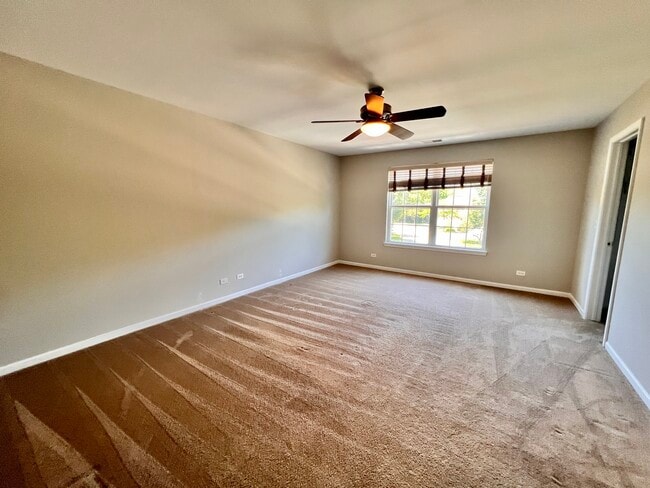 Building Photo - 625 Shakespeare Dr