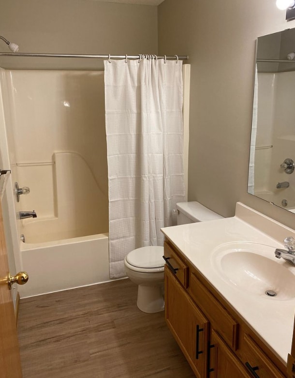 Building Photo - 2553 Mallard Dr