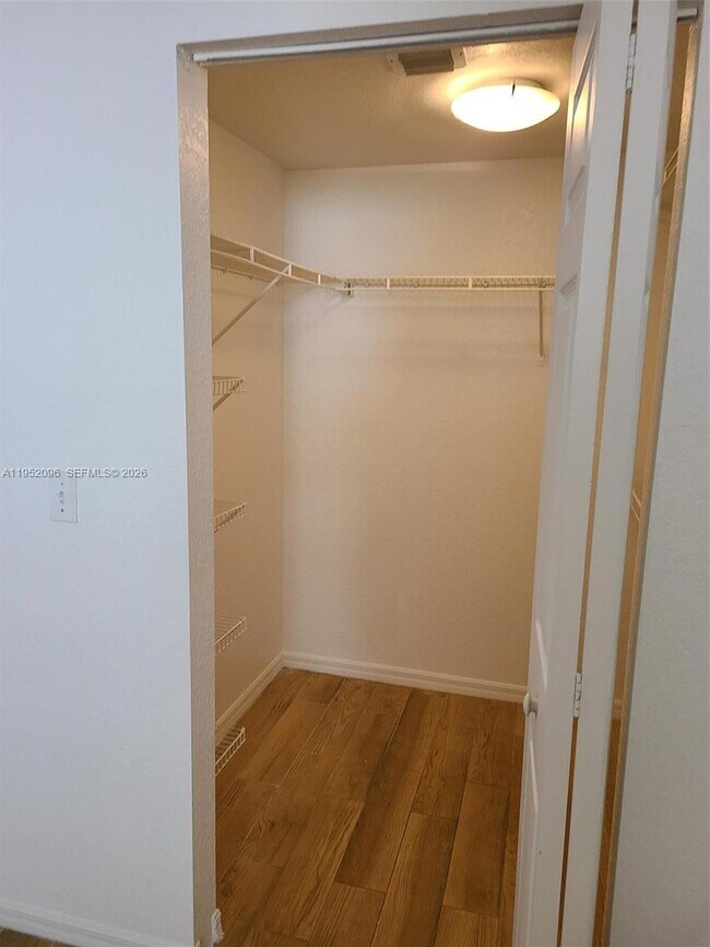 Building Photo - 2541 Centergate Dr