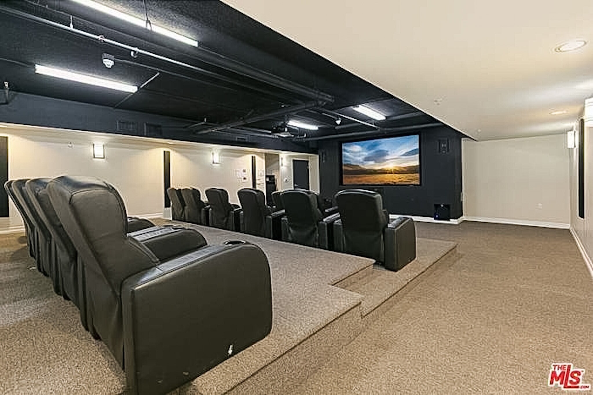 Building Photo - 3750 Santa Rosalia Dr