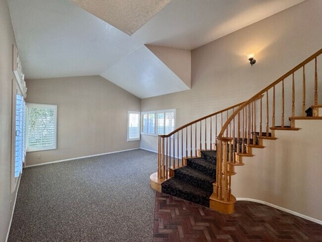 Building Photo - Spacious 5 Bedroom Home in Menifee Lakes with a 3 Car Garage for Lease!