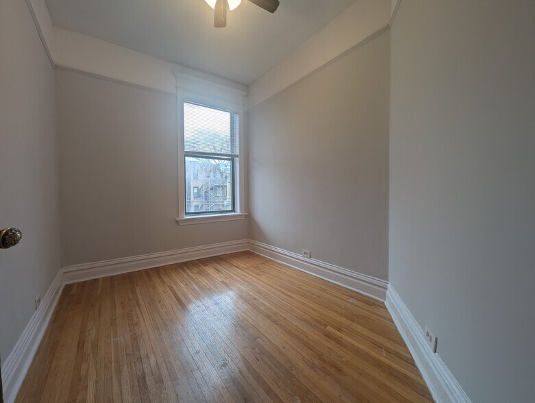 Building Photo - 3824 N Fremont