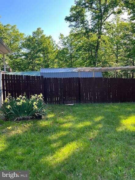 Building Photo - 671 Willow Ln