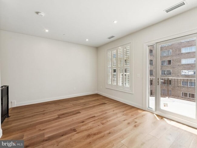 Building Photo - 1508 21st St NW
