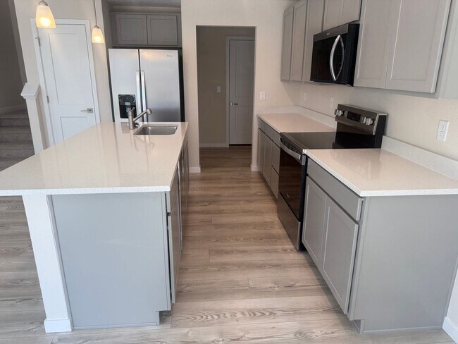 Building Photo - New Construction Townhome in University Park