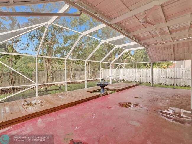 Building Photo - 613 NW 135th Terrace
