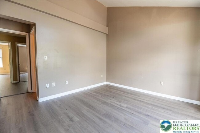 Building Photo - 109 Freedom Ct